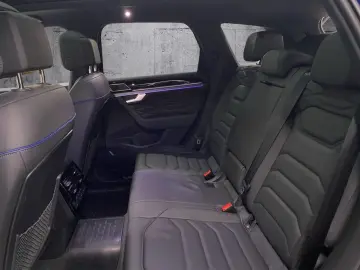 VW Touareg R 3.0 V6 TSI eHybrid 4Motion AHK Matrix