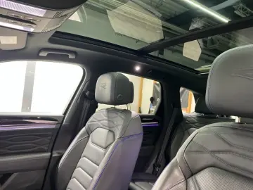 VW Touareg R 3.0 V6 TSI eHybrid 4Motion AHK Matrix