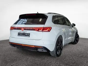 VW Touareg 3.0 V6 TDI R-Line 4M Black Pano Standhzg