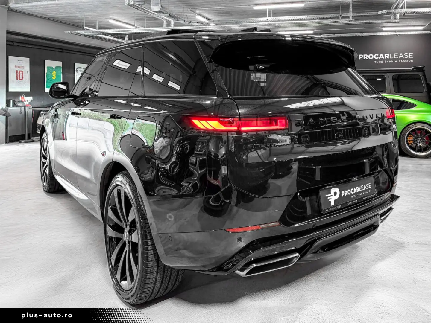 LAND ROVER Range Rover Sport DYNAMIC HSE P440E 22 AHK PANO