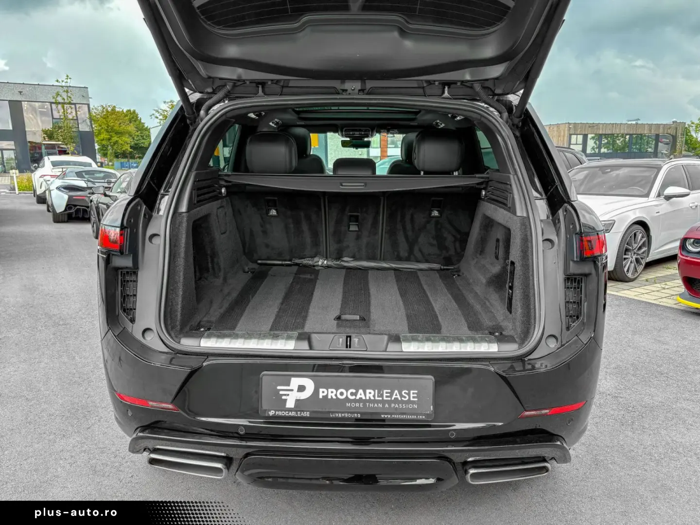 LAND ROVER Range Rover Sport DYNAMIC HSE P440E 22 AHK PANO