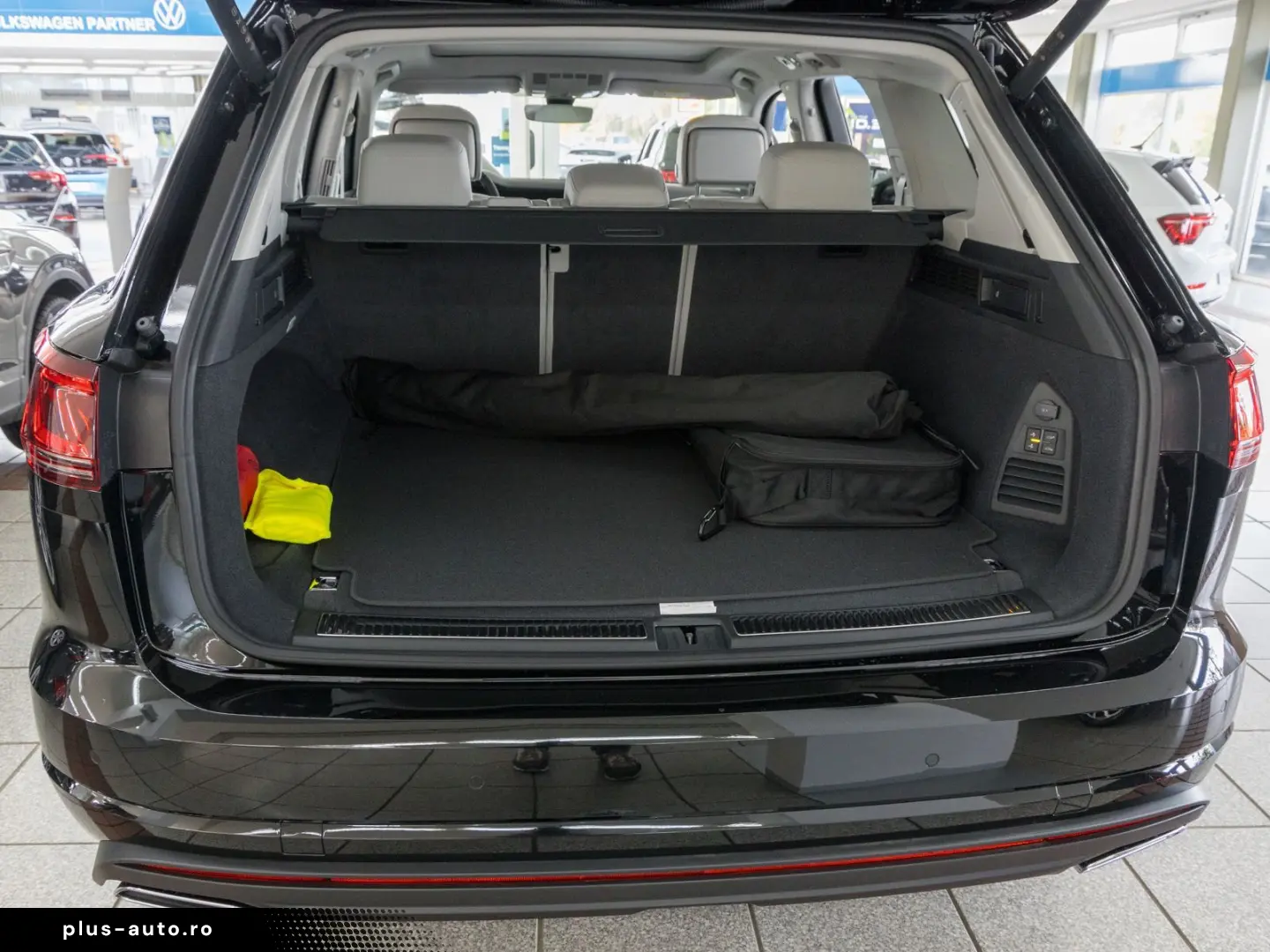 VW Touareg 3.0 TSI eHybrid 4M Elegance IQ.DRIVE PAN