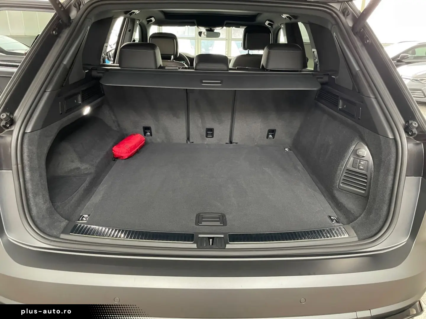 VW Touareg R-Line 3 0 TDI 286 PS Nav Pano StHzg Niv