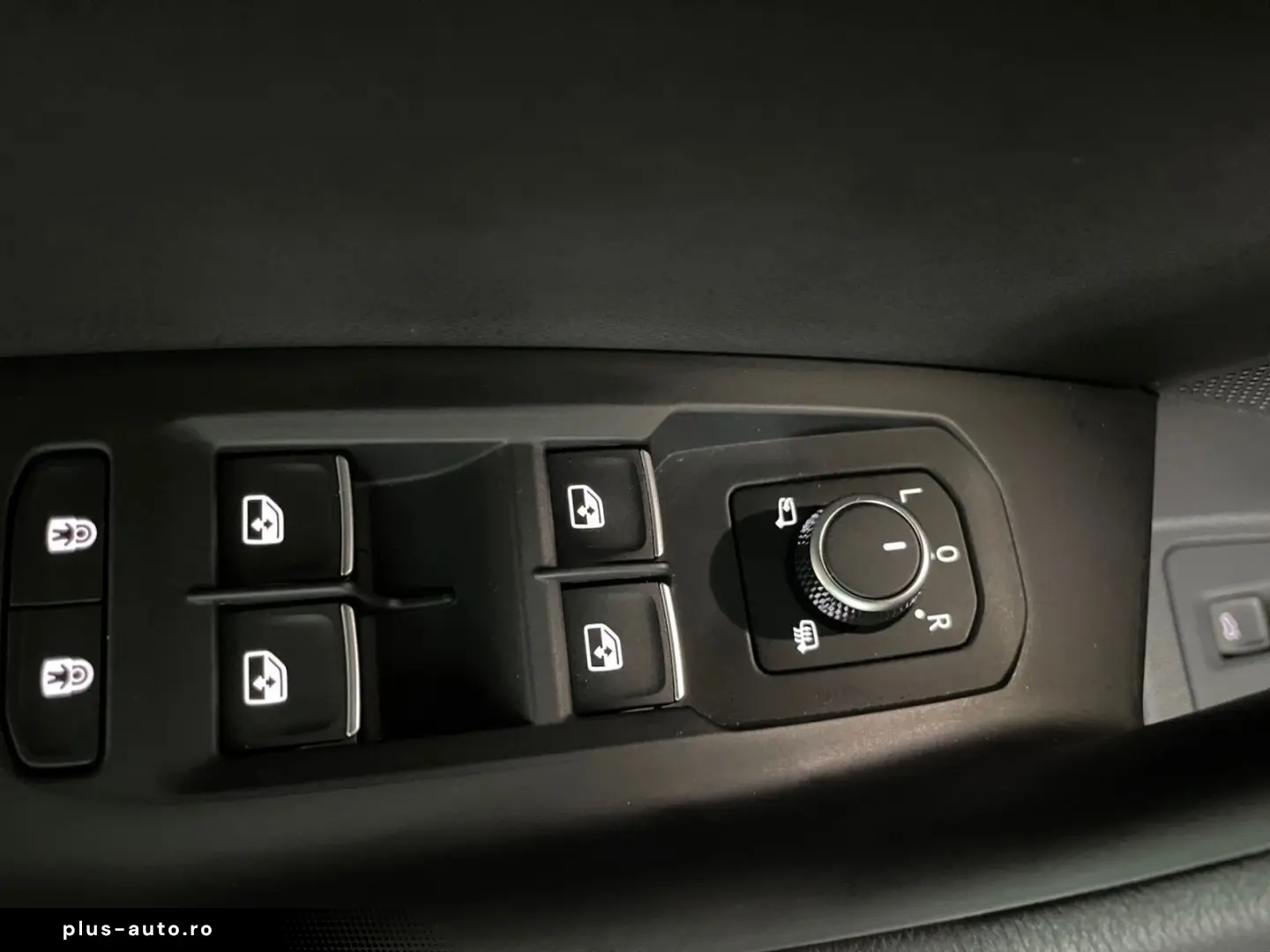 VW Touareg R-Line 3 0 TDI 286 PS Nav Pano StHzg Niv