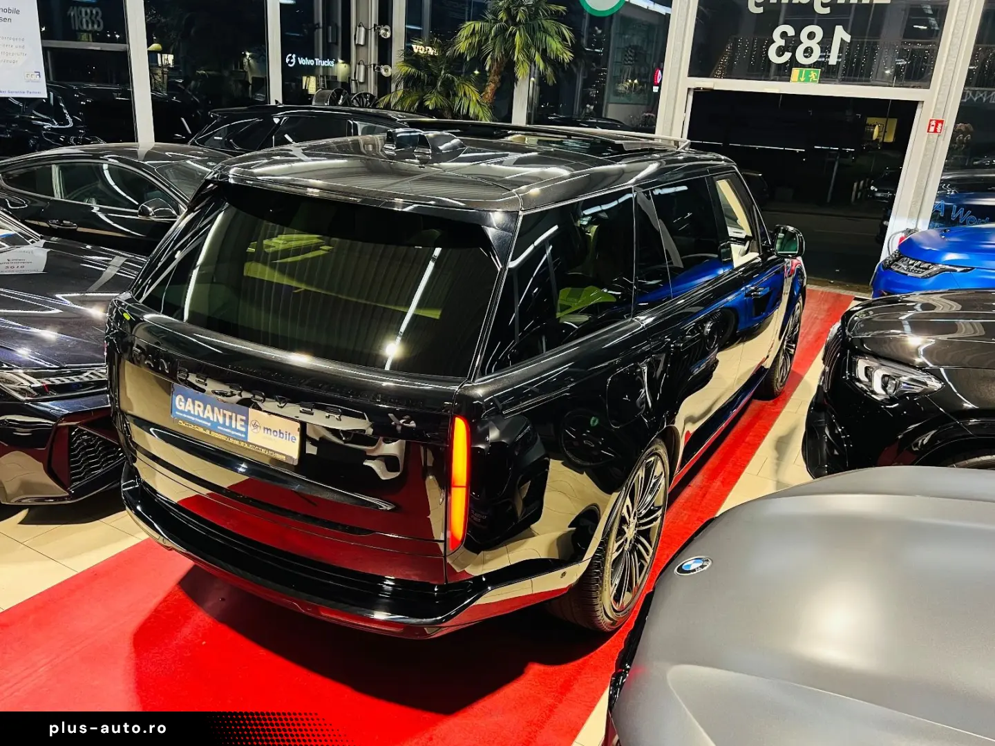 LAND ROVER Range Rover D350 LWB Lang Autobiography 7-SITZER