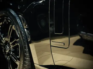 LAND ROVER Range Rover D350 LWB Lang Autobiography 7-SITZER