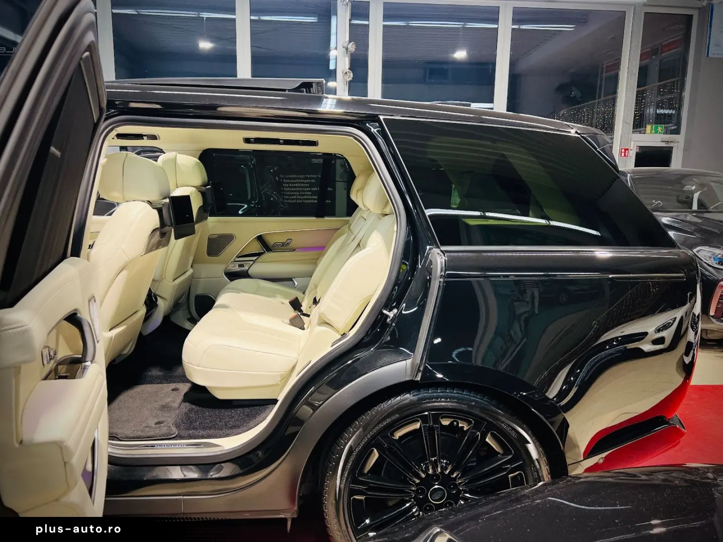 LAND ROVER Range Rover D350 LWB Lang Autobiography 7-SITZER