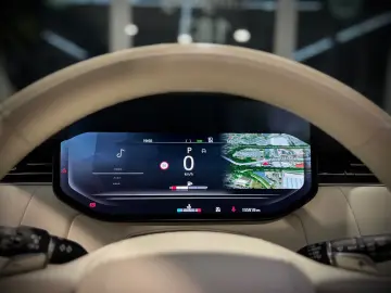 LAND ROVER Range Rover D350 LWB Lang Autobiography 7-SITZER