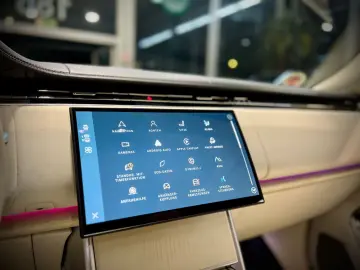 LAND ROVER Range Rover D350 LWB Lang Autobiography 7-SITZER