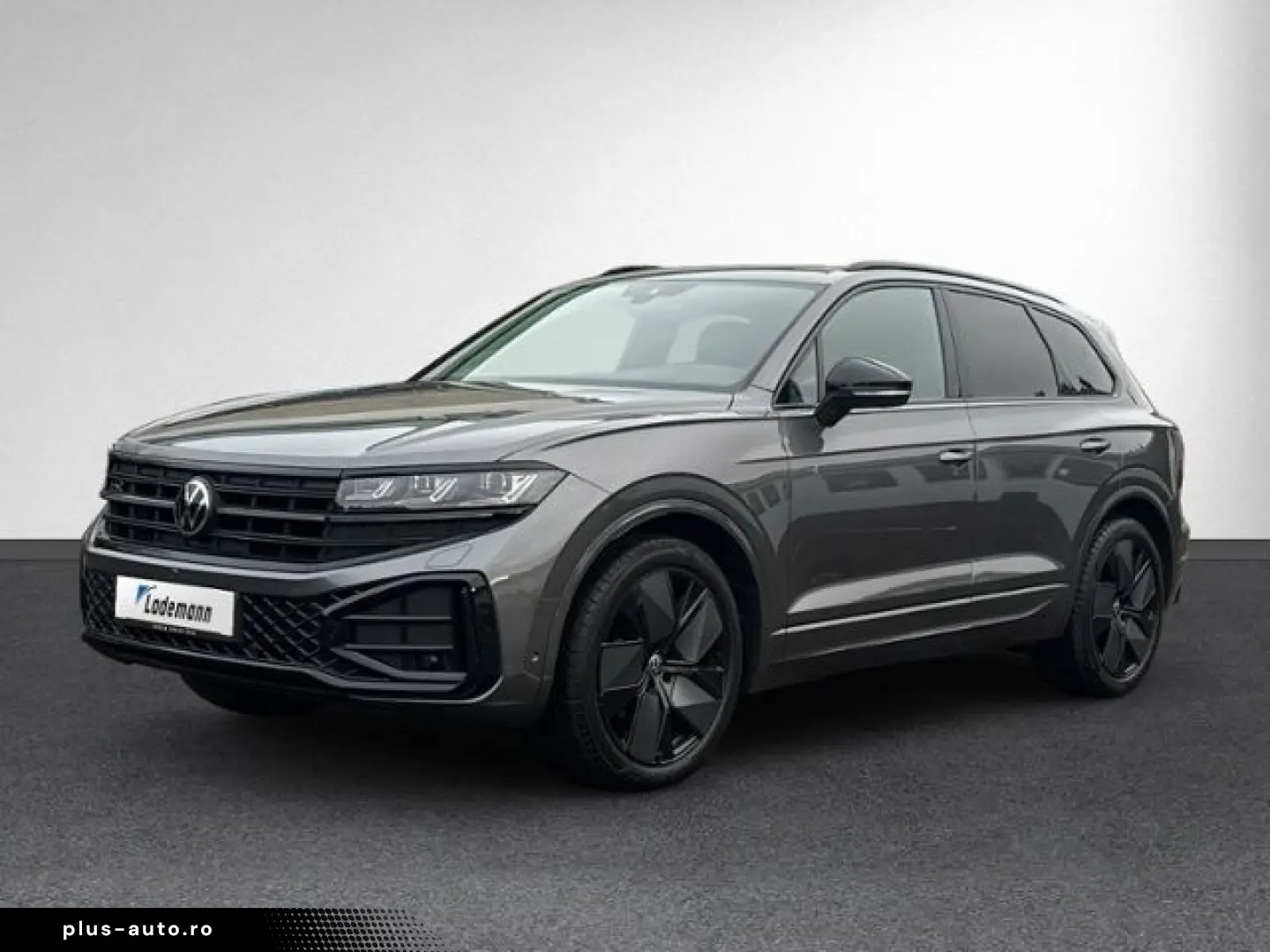 VW Touareg 3.0 V6 TDI R-LINE 4Motion PANO STDHZ AHK