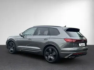 VW Touareg 3.0 V6 TDI R-LINE 4Motion PANO STDHZ AHK