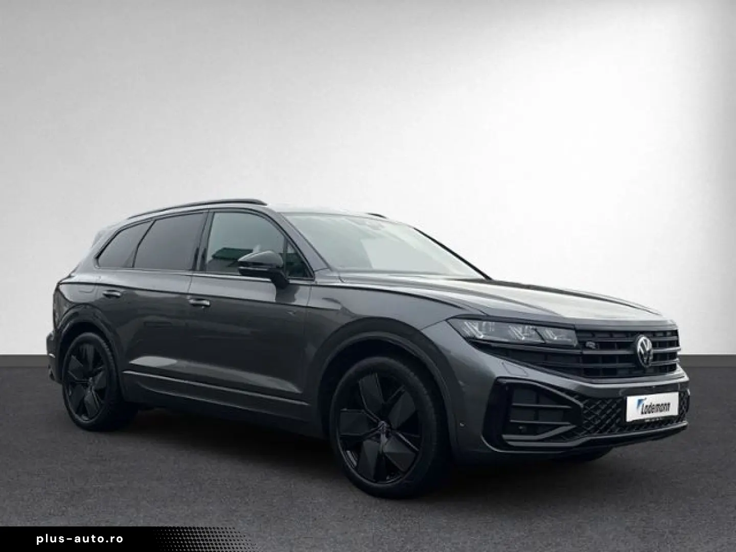 VW Touareg 3.0 V6 TDI R-LINE 4Motion PANO STDHZ AHK