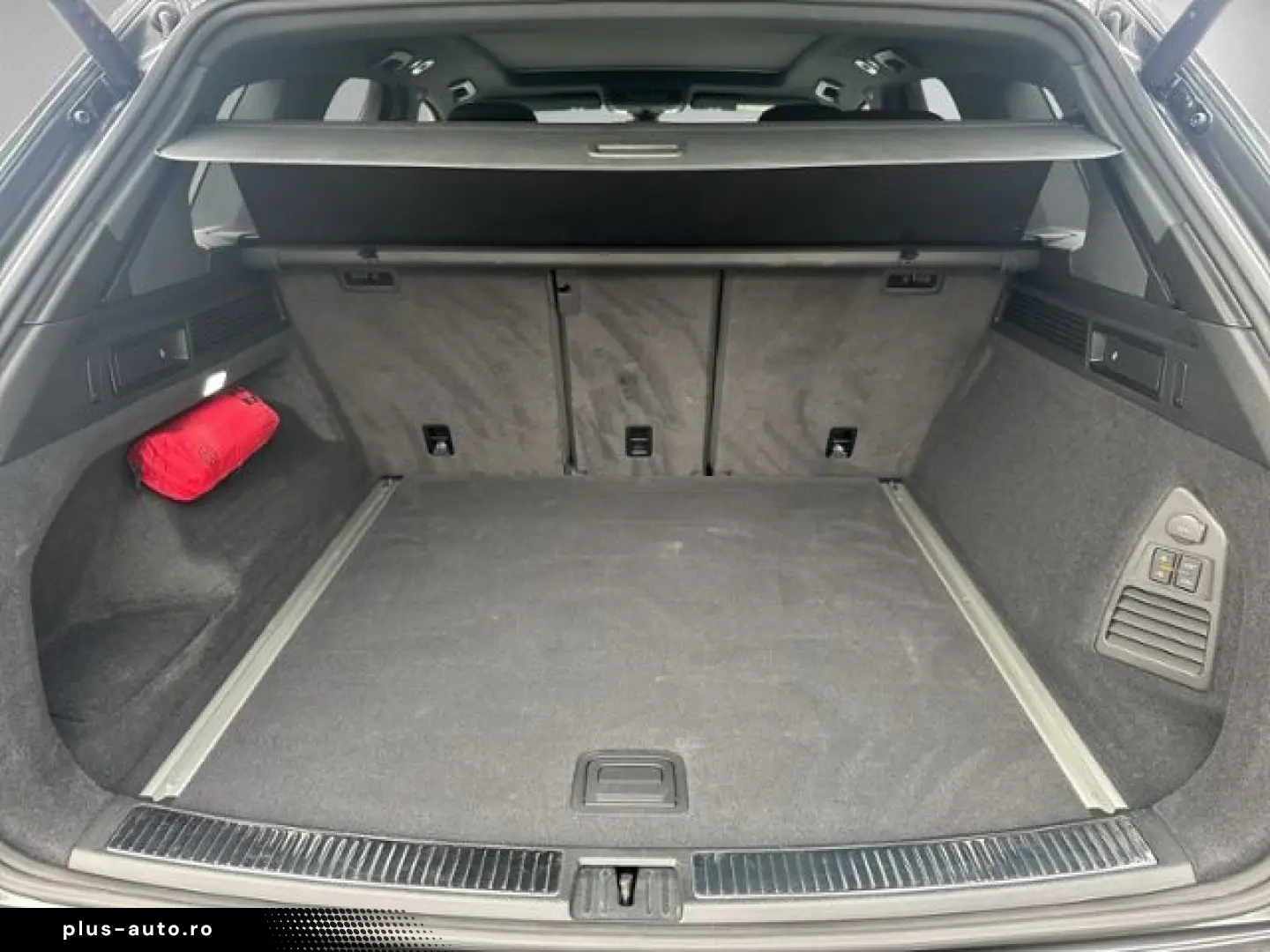 VW Touareg 3.0 V6 TDI R-LINE 4Motion PANO STDHZ AHK