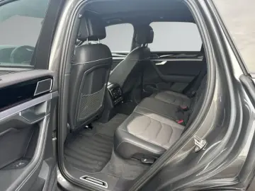 VW Touareg 3.0 V6 TDI R-LINE 4Motion PANO STDHZ AHK