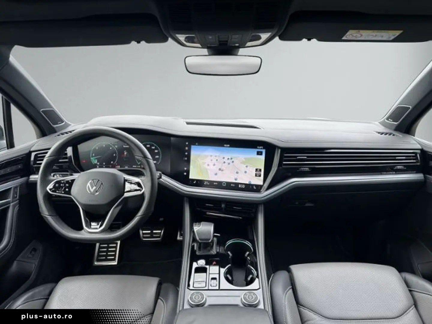 VW Touareg 3.0 V6 TDI R-LINE 4Motion PANO STDHZ AHK