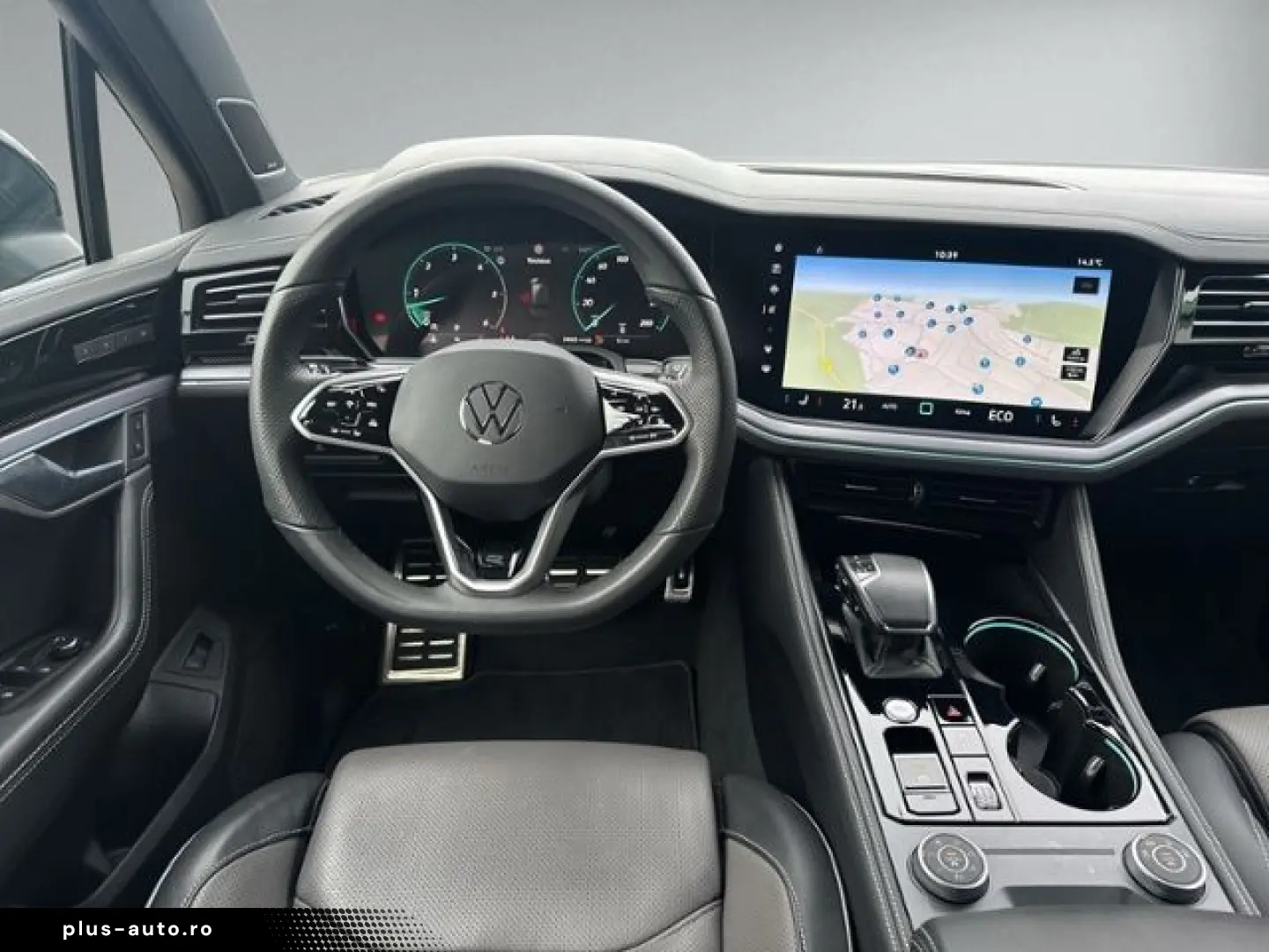 VW Touareg 3.0 V6 TDI R-LINE 4Motion PANO STDHZ AHK