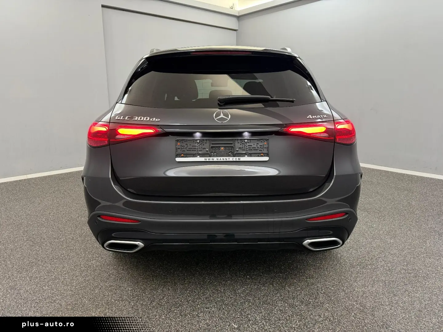 MERCEDES-BENZ GLC 300 de 4M AMG LINE PANO ACC BURM MEMO LED
