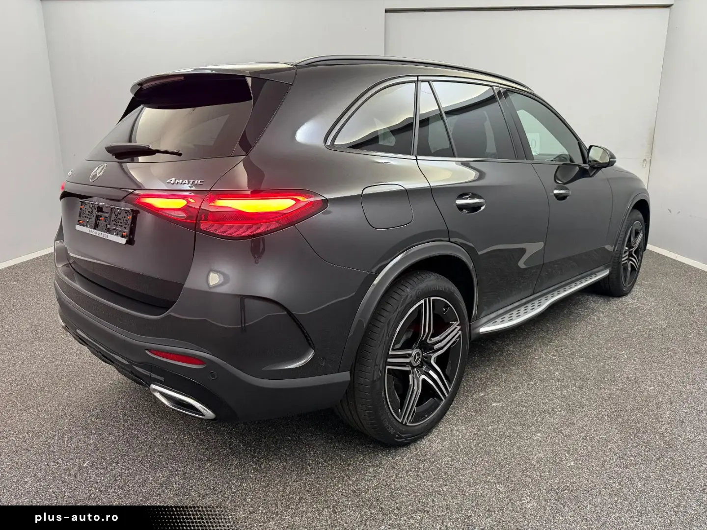 MERCEDES-BENZ GLC 300 de 4M AMG LINE PANO ACC BURM MEMO LED