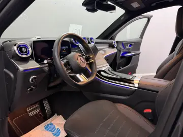 MERCEDES-BENZ GLC 300 de 4M AMG LINE PANO ACC BURM MEMO LED
