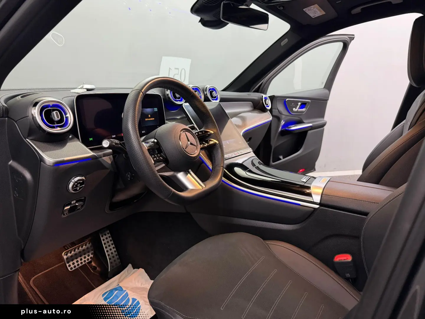 MERCEDES-BENZ GLC 300 de 4M AMG LINE PANO ACC BURM MEMO LED