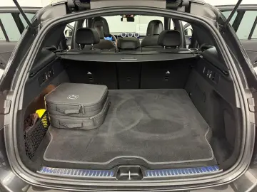 MERCEDES-BENZ GLC 300 de 4M AMG LINE PANO ACC BURM MEMO LED