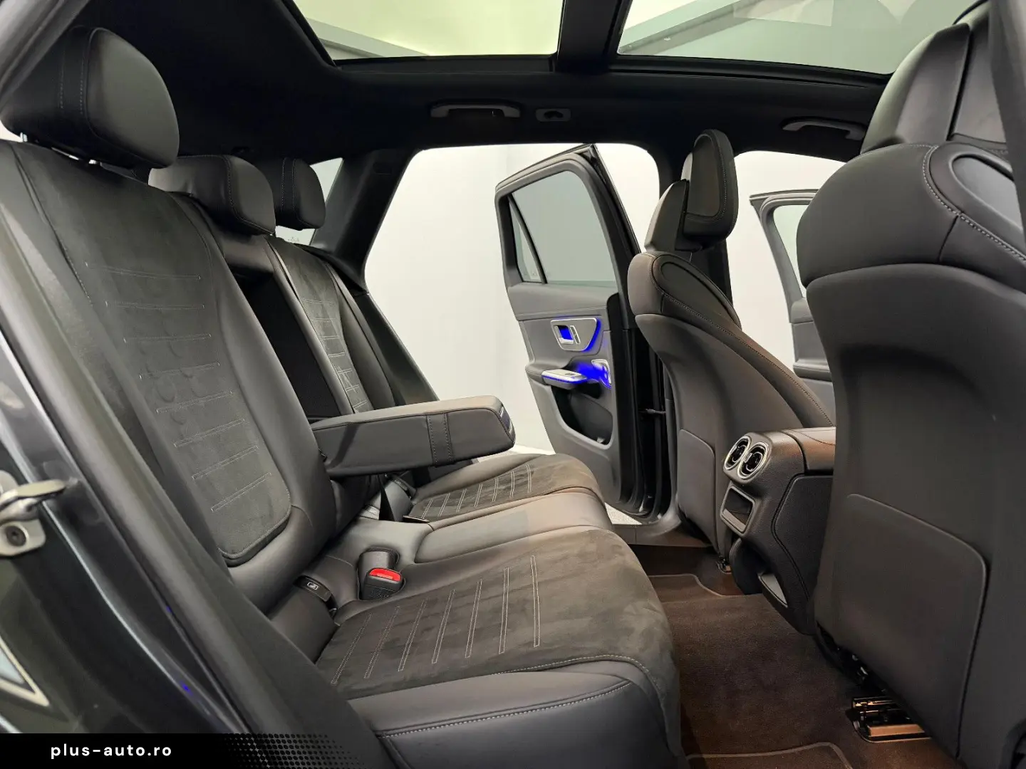 MERCEDES-BENZ GLC 300 de 4M AMG LINE PANO ACC BURM MEMO LED