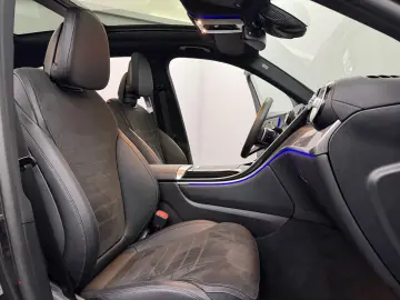 MERCEDES-BENZ GLC 300 de 4M AMG LINE PANO ACC BURM MEMO LED