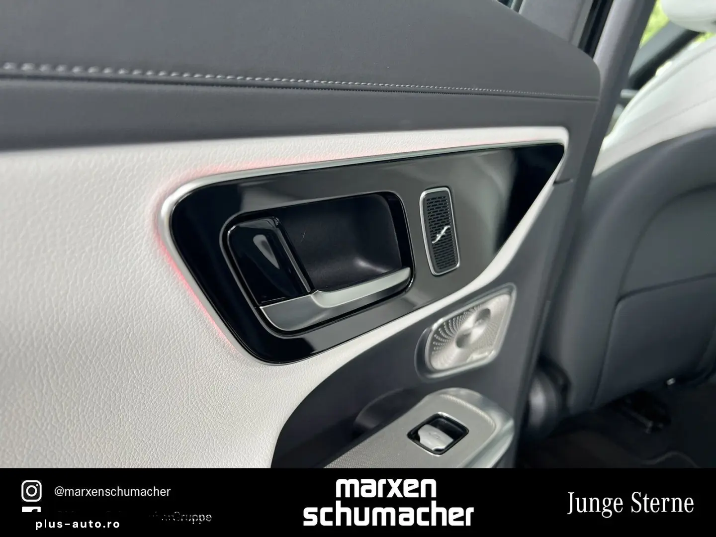 MERCEDES-BENZ GLC 300 de 4M AMG Pano Night Burm3D 36&hellip;