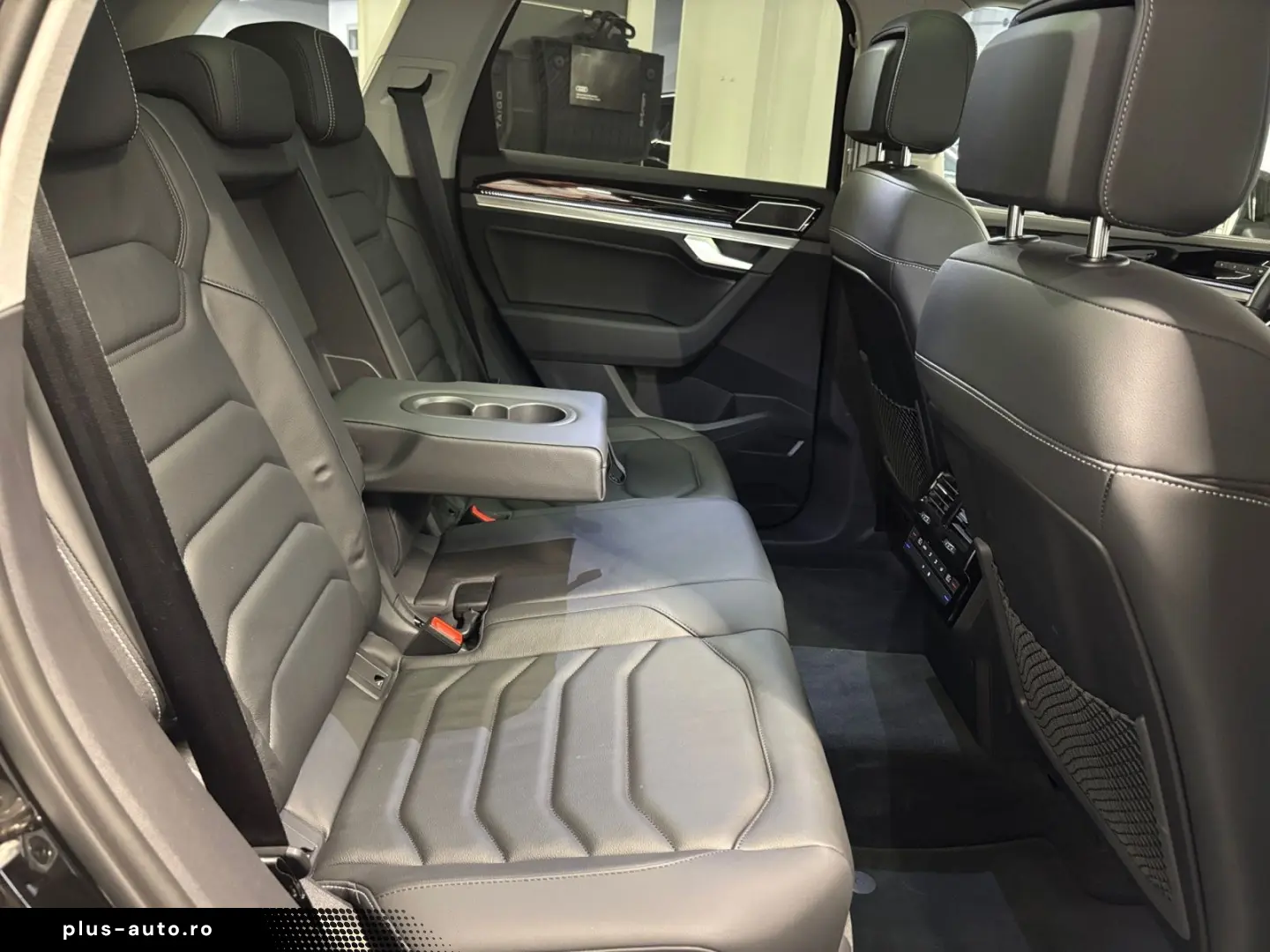 VW Touareg Elegance V6 eHybrid PANO DYNAUDIO HD-MAT