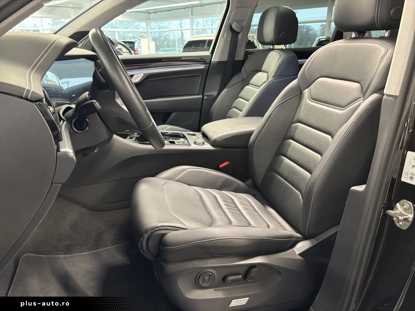 VW Touareg Elegance V6 eHybrid PANO DYNAUDIO HD-MAT