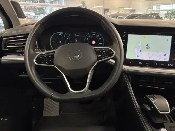 VW Touareg Elegance V6 eHybrid PANO DYNAUDIO HD-MAT