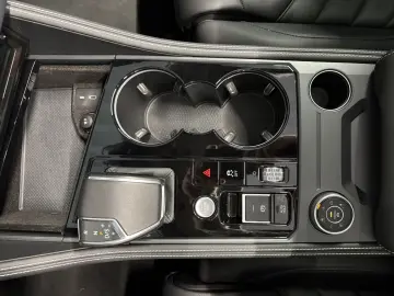 VW Touareg Elegance V6 eHybrid PANO DYNAUDIO HD-MAT