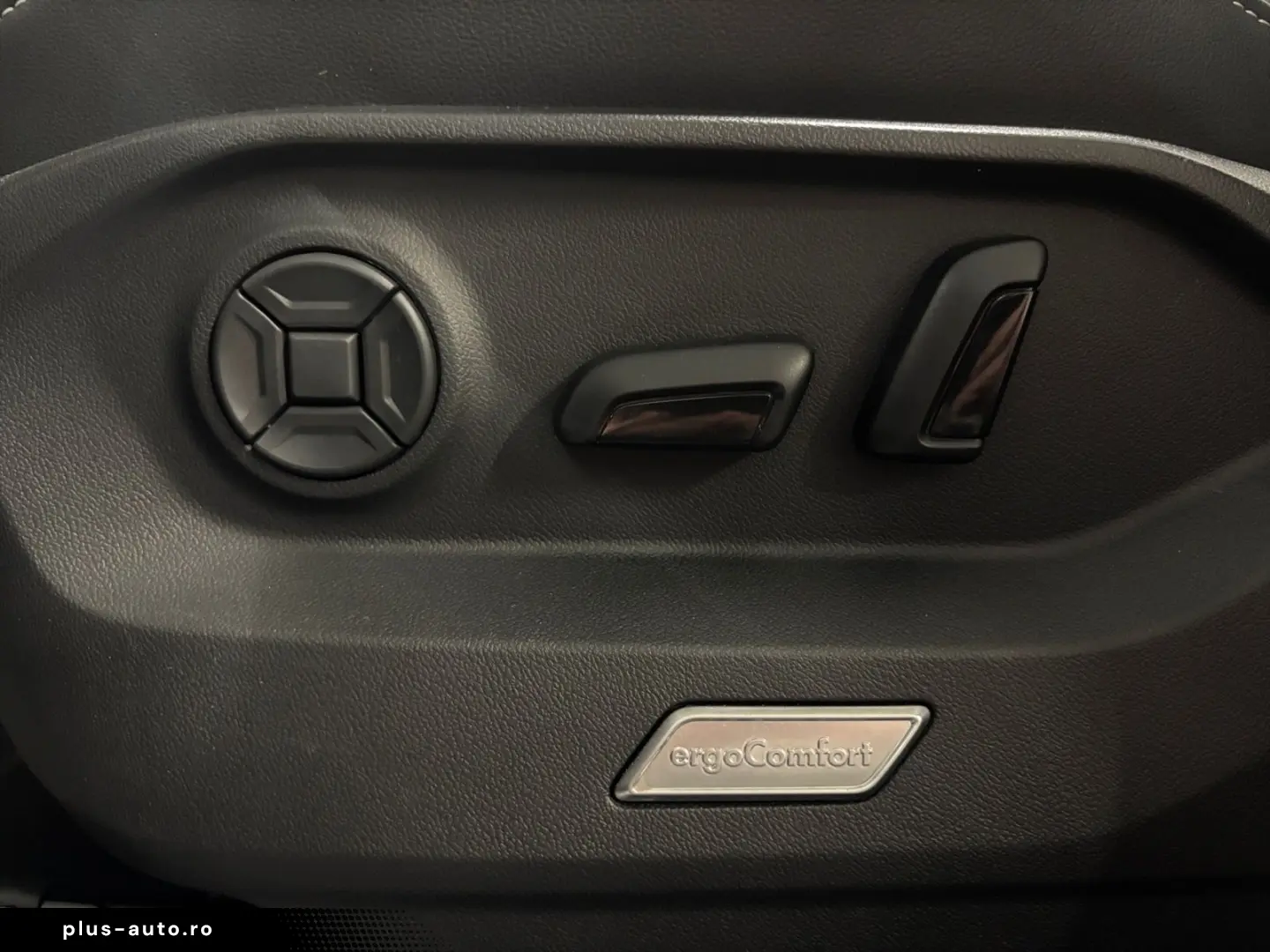 VW Touareg Elegance V6 eHybrid PANO DYNAUDIO HD-MAT