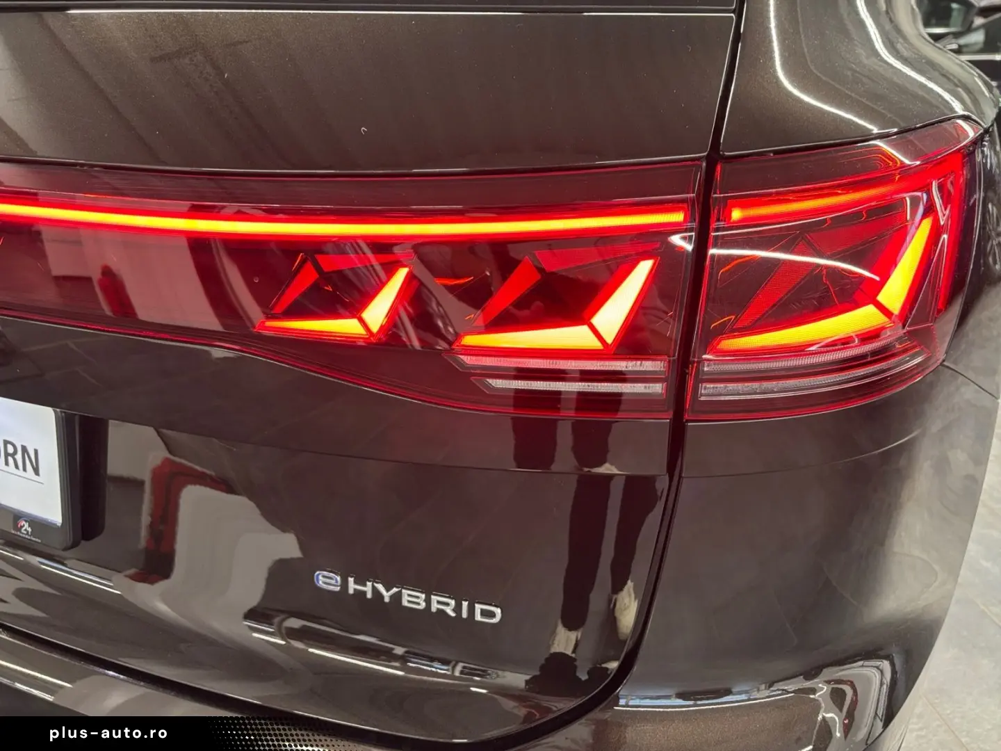 VW Touareg Elegance V6 eHybrid PANO DYNAUDIO HD-MAT