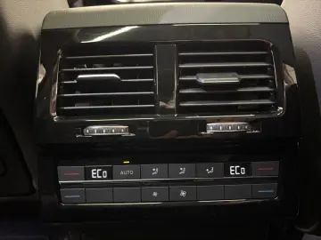 VW Touareg Elegance V6 eHybrid PANO DYNAUDIO HD-MAT