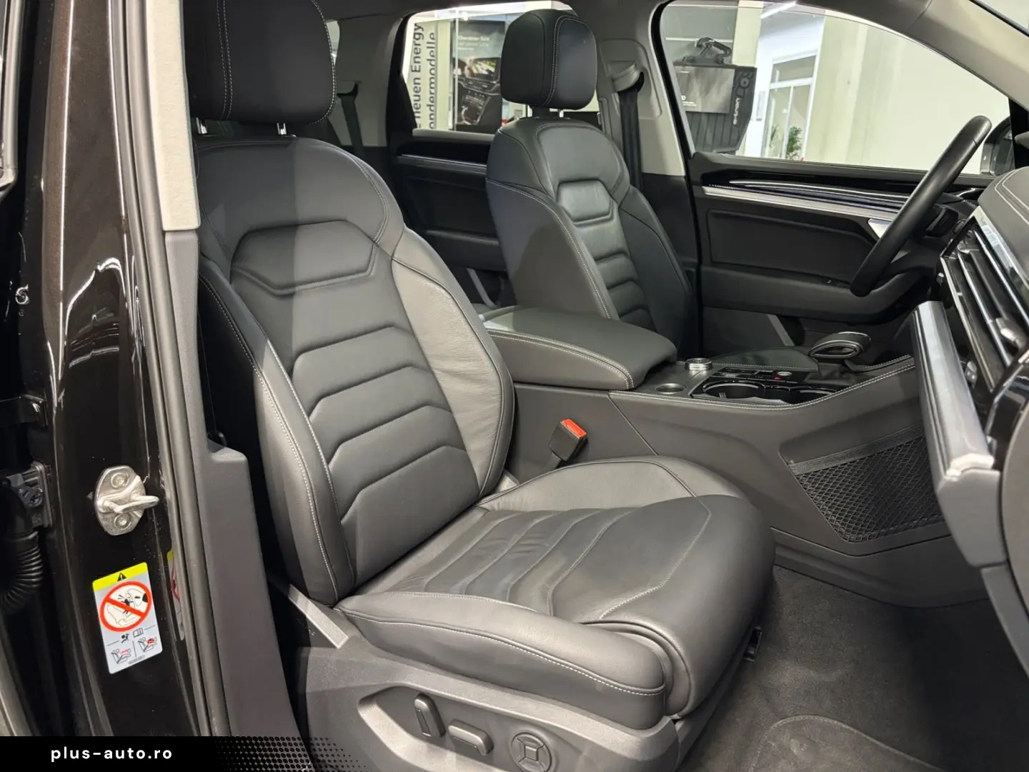 VW Touareg Elegance V6 eHybrid PANO DYNAUDIO HD-MAT