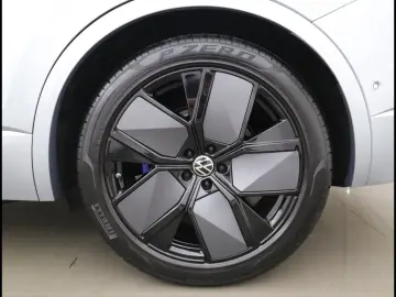 VW TOUAREG R EHYBRID 3.0 V6 TSI TIPTRONIC Bluetooth