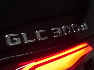 MERCEDES-BENZ GLC 300 d 4Matic 9G-Tronic AMG Distron&hellip;