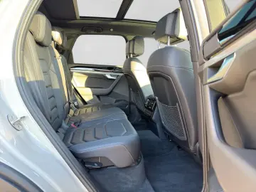 VW Touareg 3.0 eHybrid 4M ELEGANCE LUFT MASSAGE KLI