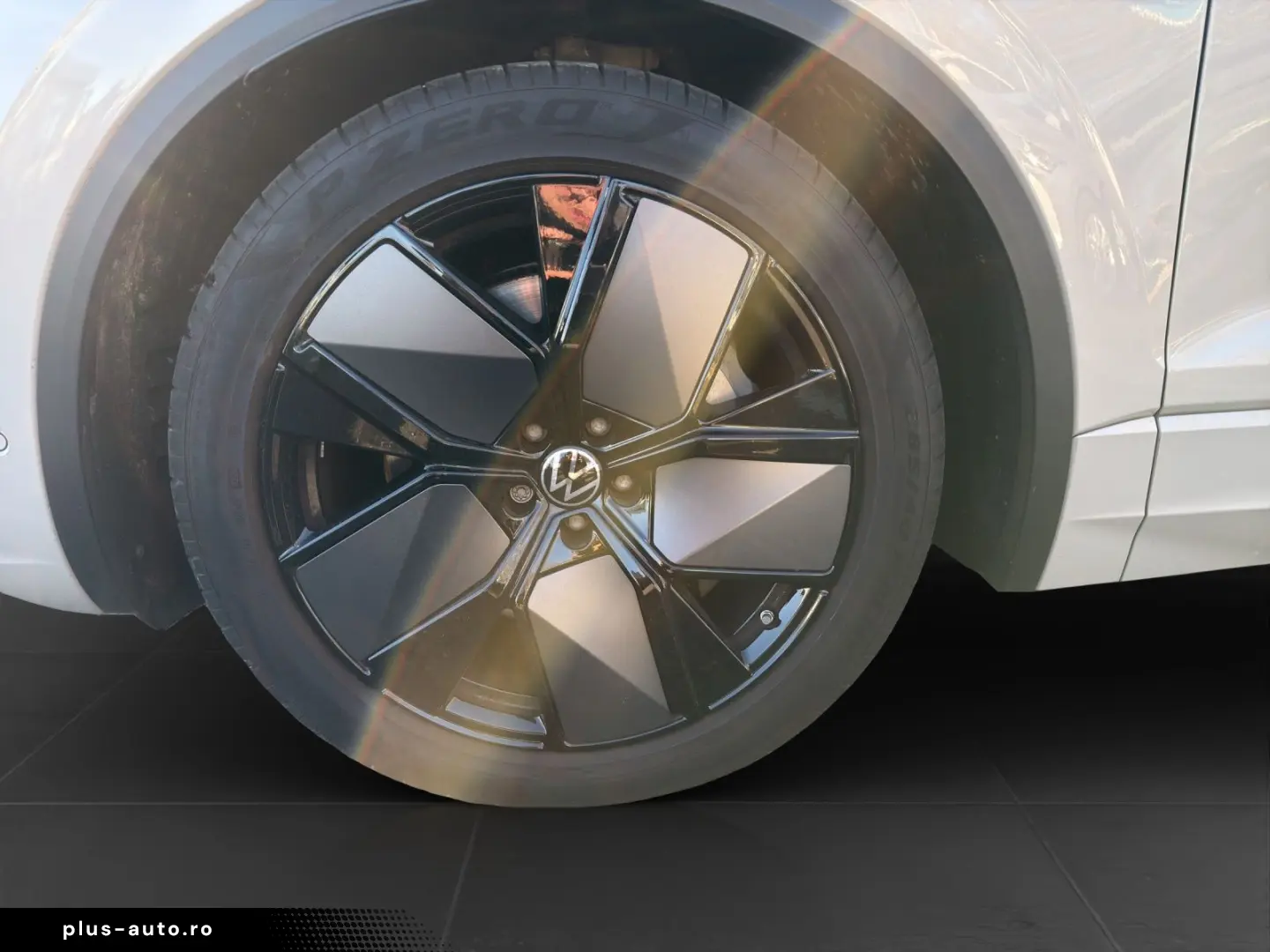 VW Touareg 3.0 eHybrid 4M ELEGANCE LUFT MASSAGE KLI