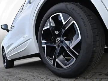 VW Touareg 3.0 TDI 4 Motion tiptronic R-Line Black