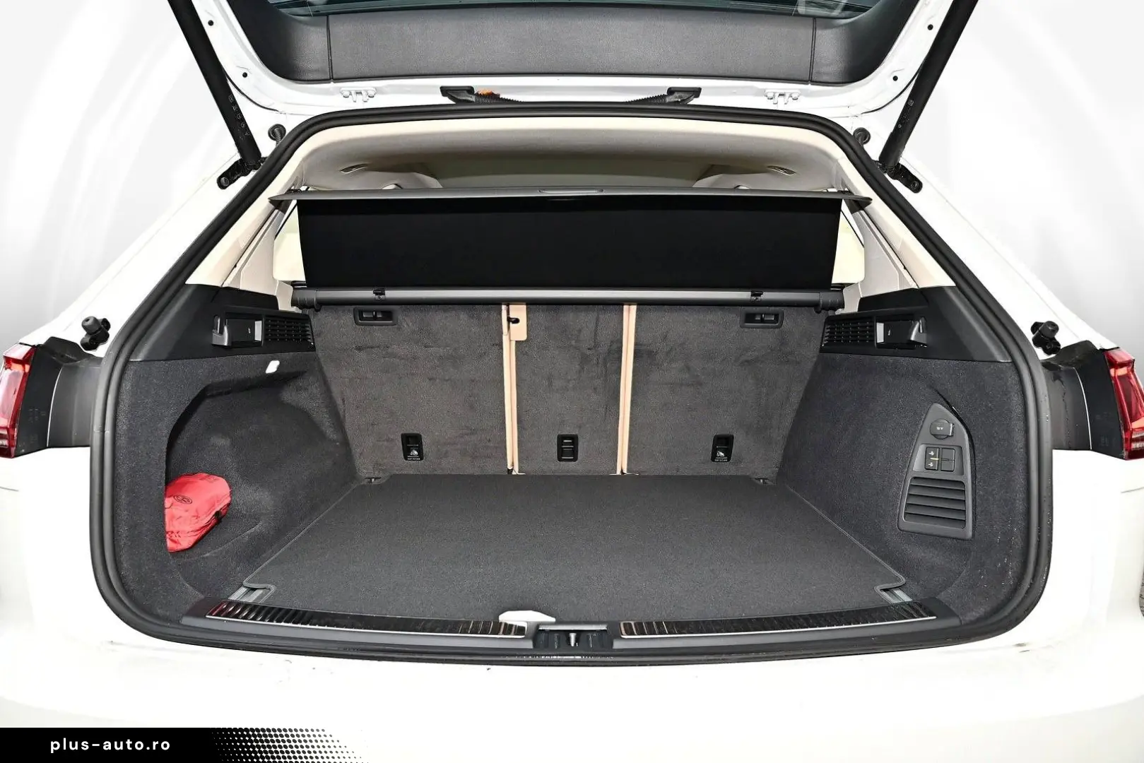 VW Touareg 3.0 TDI 4 Motion tiptronic R-Line Black