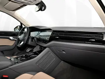 VW Touareg 3.0 TDI 4 Motion tiptronic R-Line Black