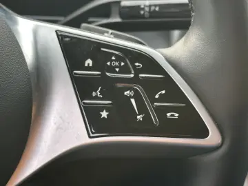 MERCEDES-BENZ GLC 300 d 4M 9G Avantgarde MASSAGE DST&hellip;