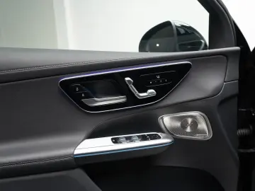 MERCEDES-BENZ GLC300de Coupe 4M 2x AMG PREMIUM PLUS PANO KEY