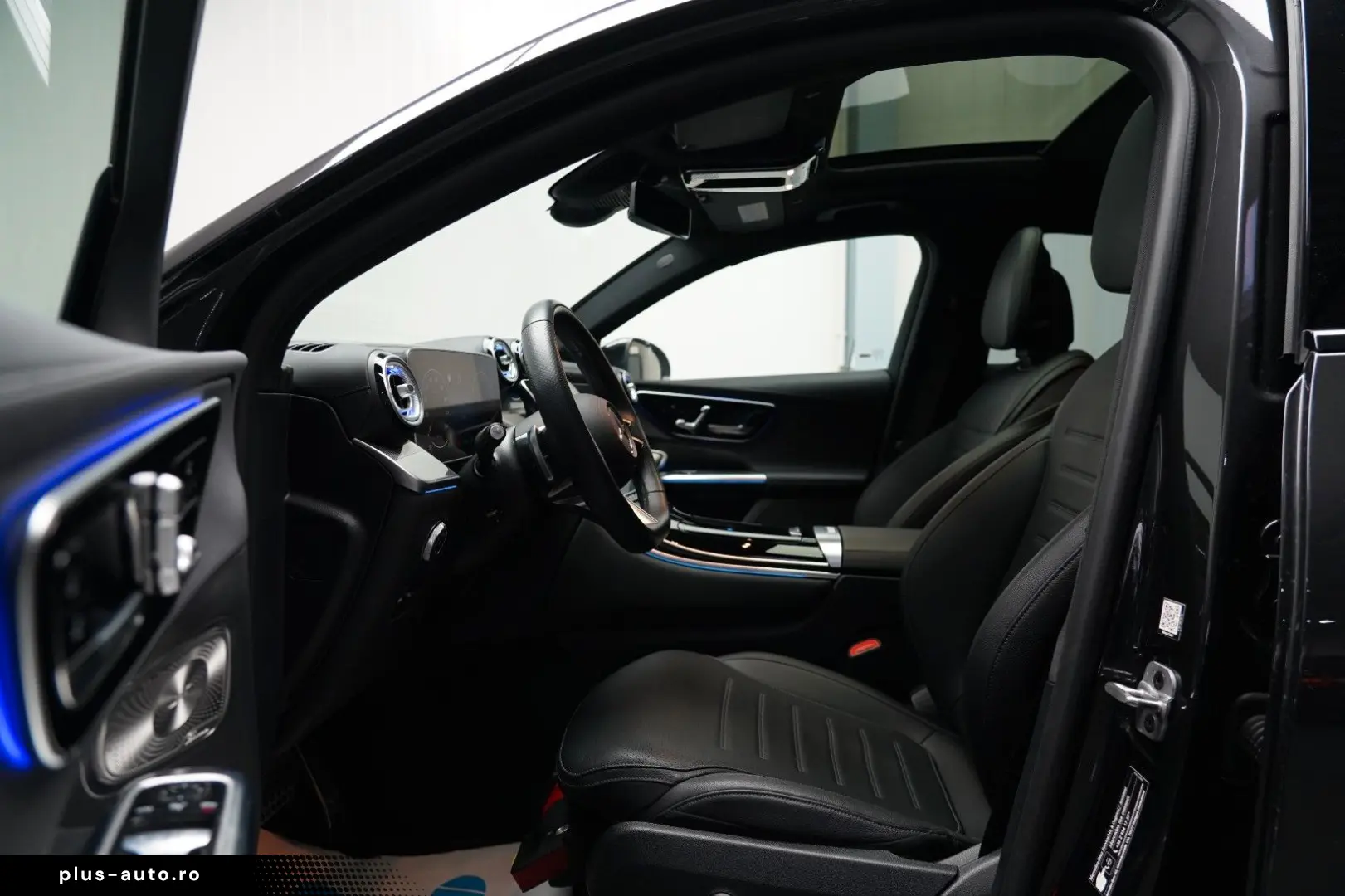 MERCEDES-BENZ GLC300de Coupe 4M 2x AMG PREMIUM PLUS PANO KEY