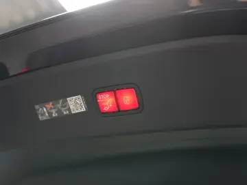 MERCEDES-BENZ GLC300de Coupe 4M 2x AMG PREMIUM PLUS PANO KEY