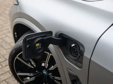 BMW X5 50e xDrive   M Sport Pro - AHK - SoftClose