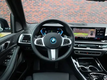 BMW X5 50e xDrive   M Sport Pro - AHK - SoftClose