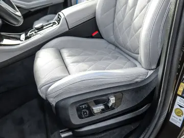 BMW X5 xDrive50e Pano DA Prof. AHK Soft-Close 21